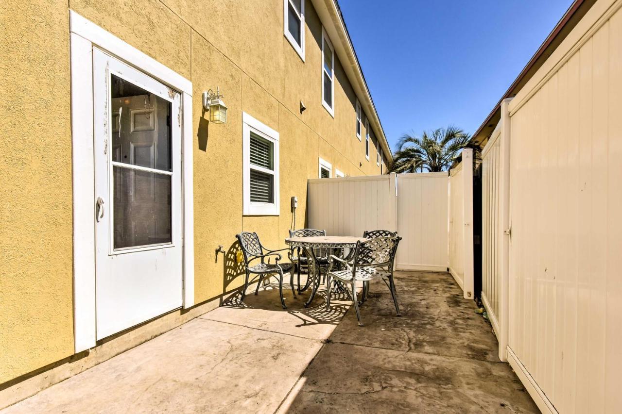 Waterfront Corpus Christi Townhome With Pool And Dock! 외부 사진
