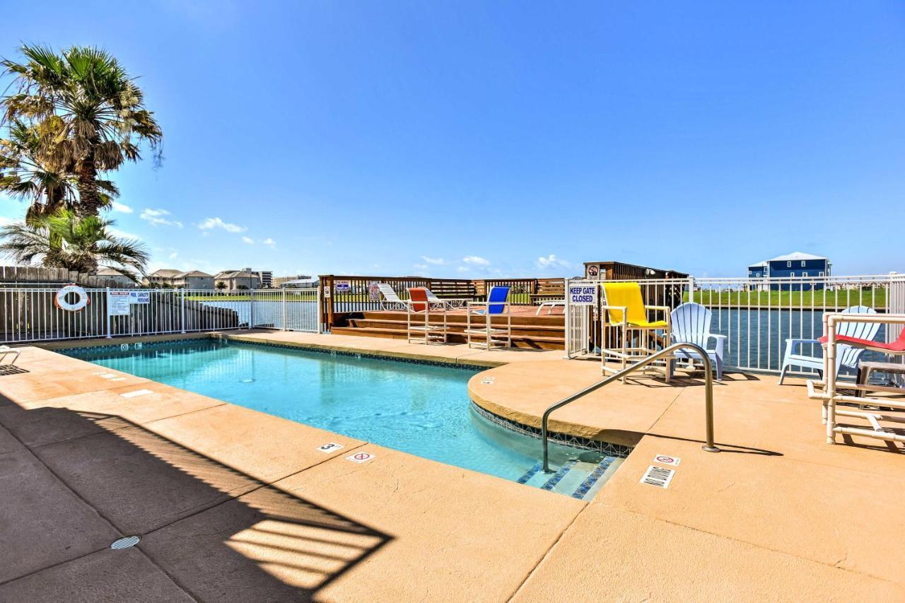 Waterfront Corpus Christi Townhome With Pool And Dock! 외부 사진